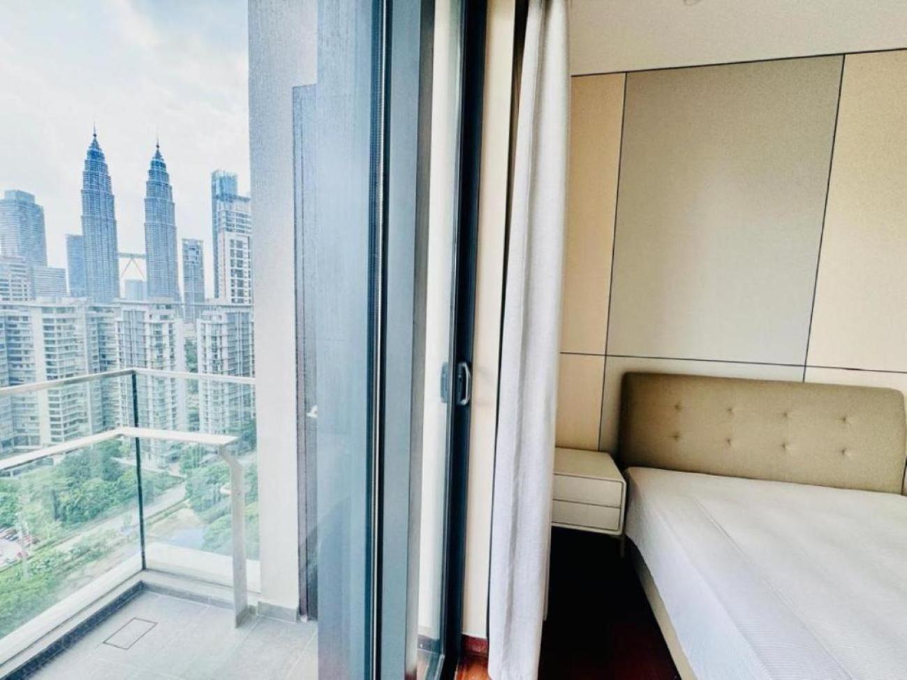 Crown Suites The Manor Klcc Kuala Lumpur City Center Esterno foto