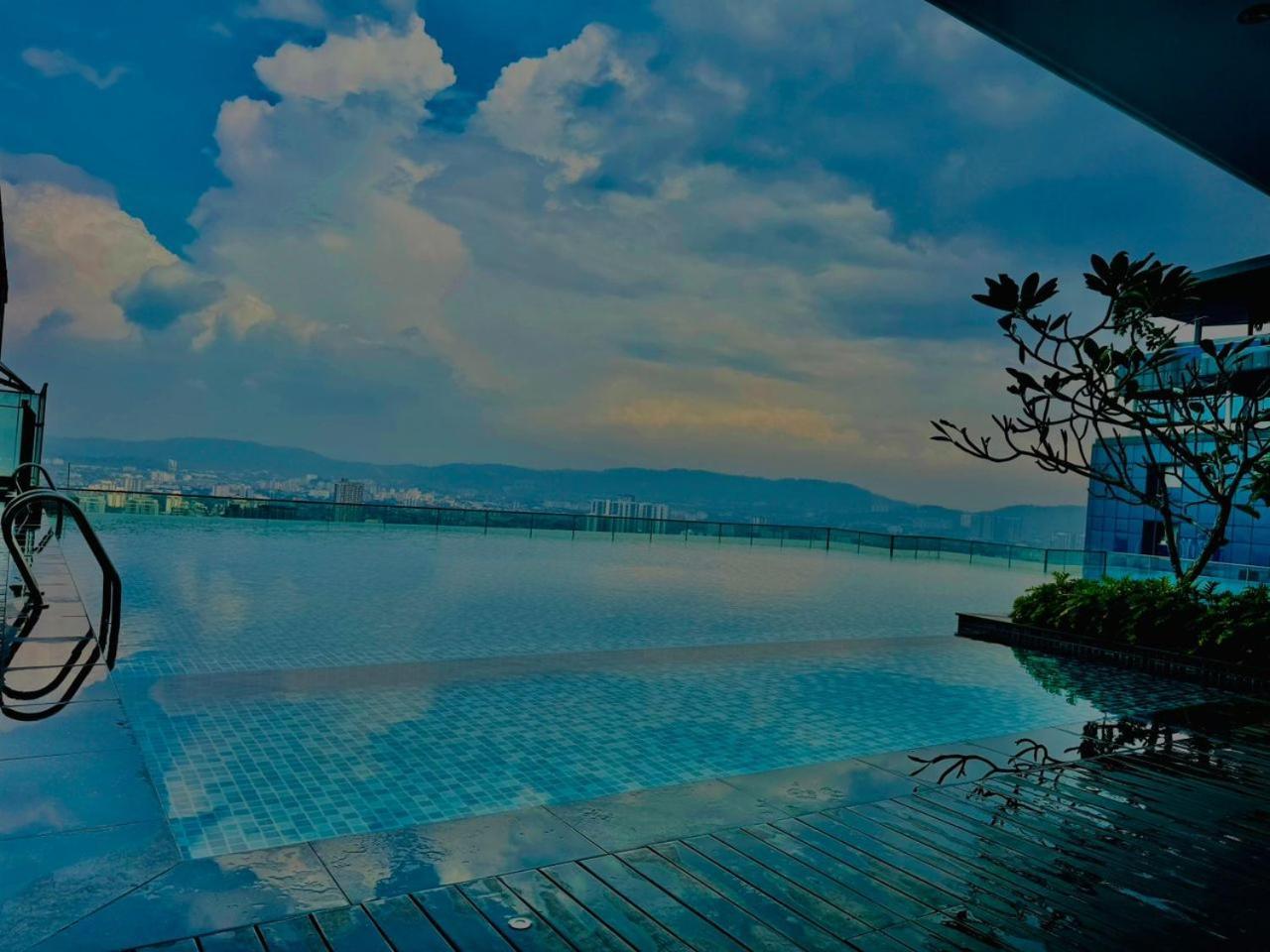 Crown Suites The Manor Klcc Kuala Lumpur City Center Esterno foto