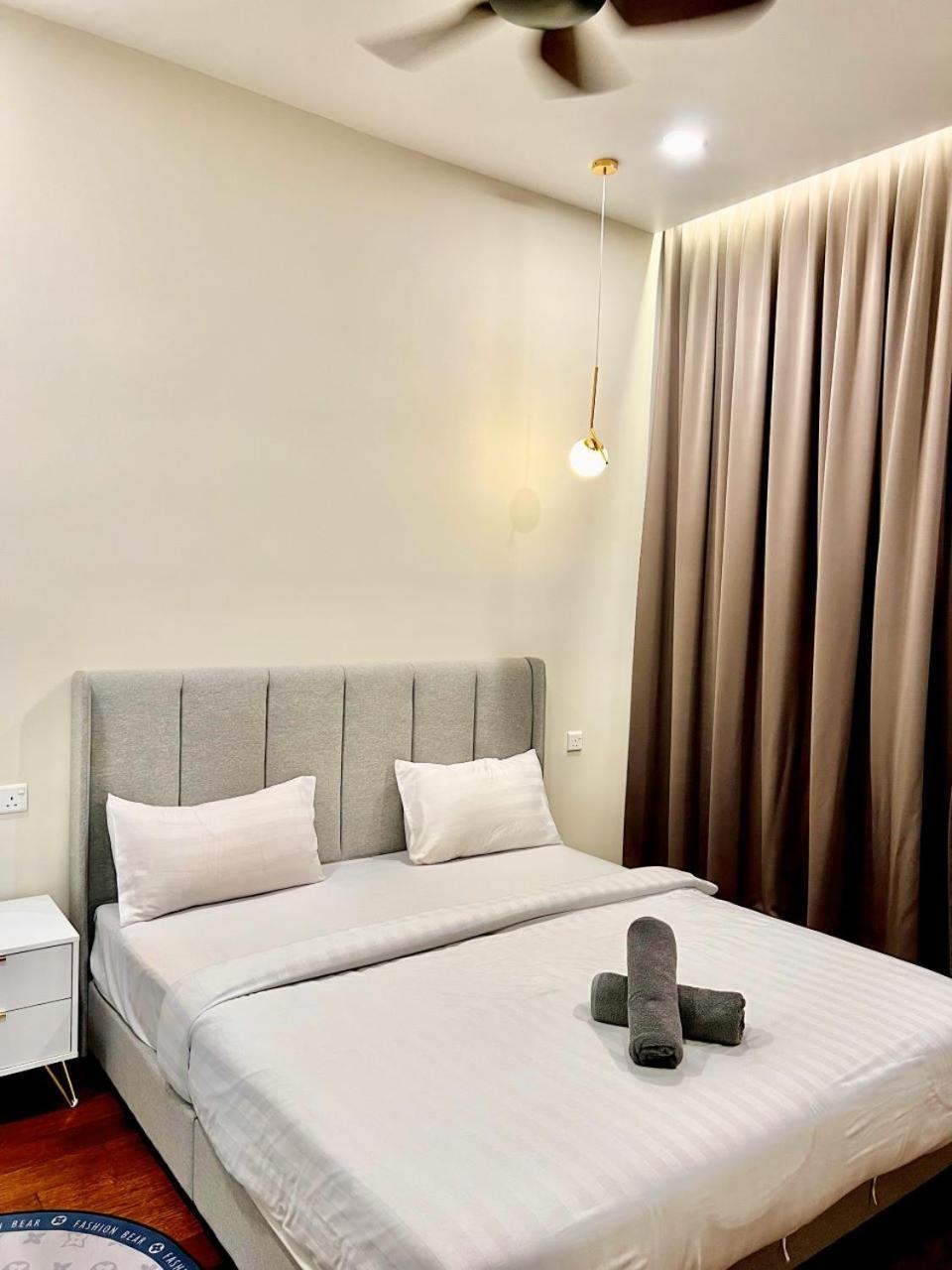 Crown Suites The Manor Klcc Kuala Lumpur City Center Esterno foto
