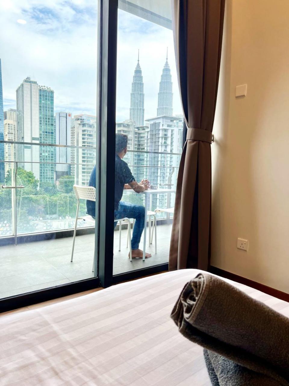Crown Suites The Manor Klcc Kuala Lumpur City Center Esterno foto