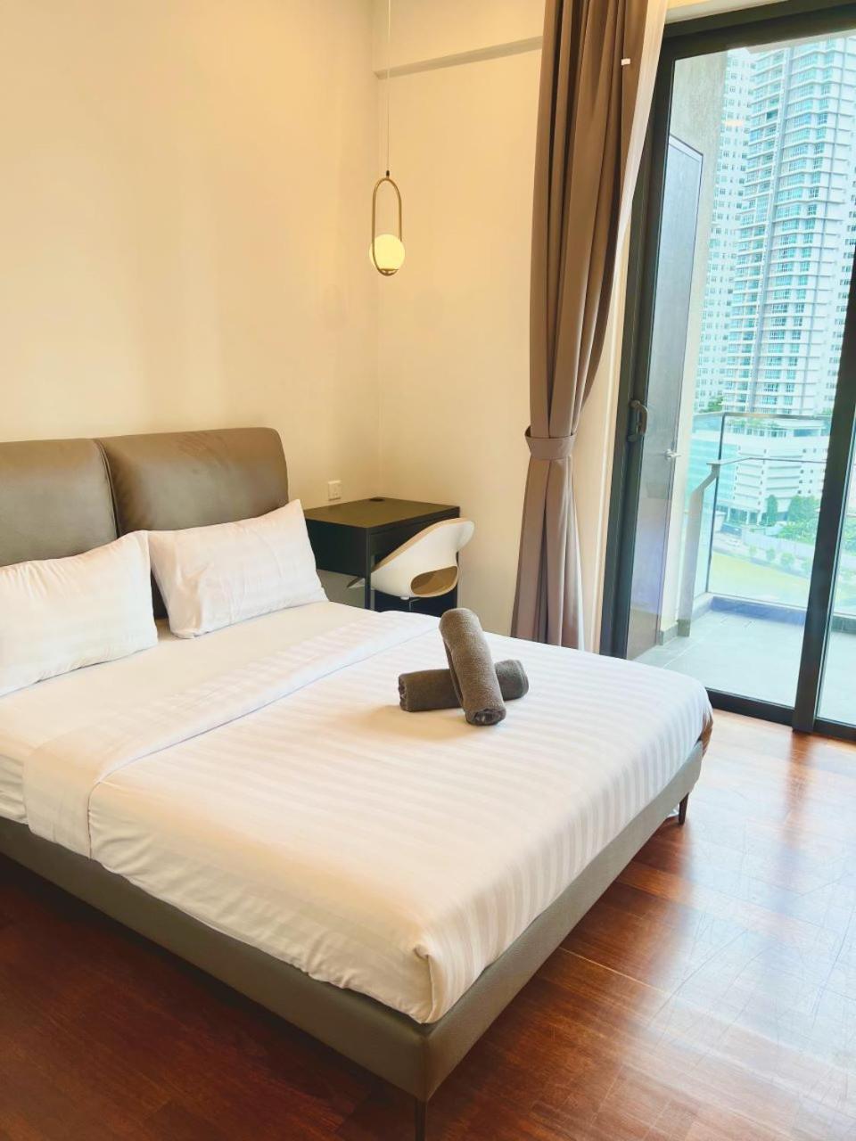 Crown Suites The Manor Klcc Kuala Lumpur City Center Esterno foto